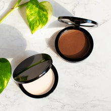 Load image into Gallery viewer, Dual Blend Powder Foundation_4.png
